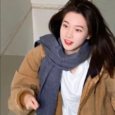 背背篓的网球少年